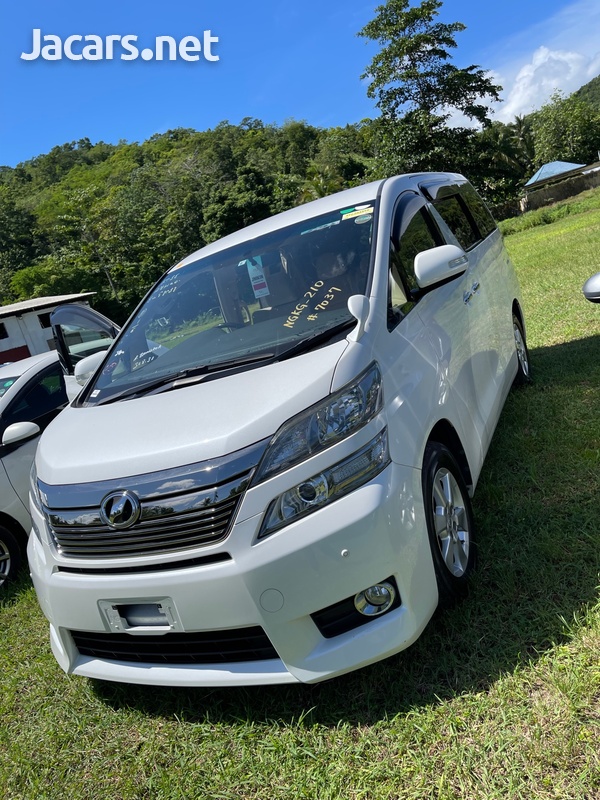 Toyota Vellfire 2,5L 2013