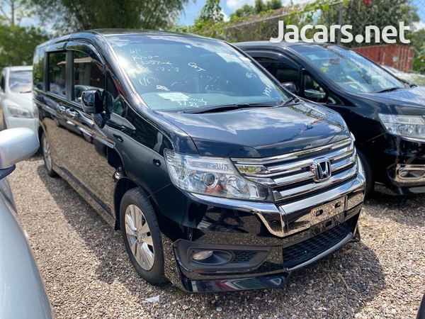 Honda Stepwgn Spada 2,0L 2014
