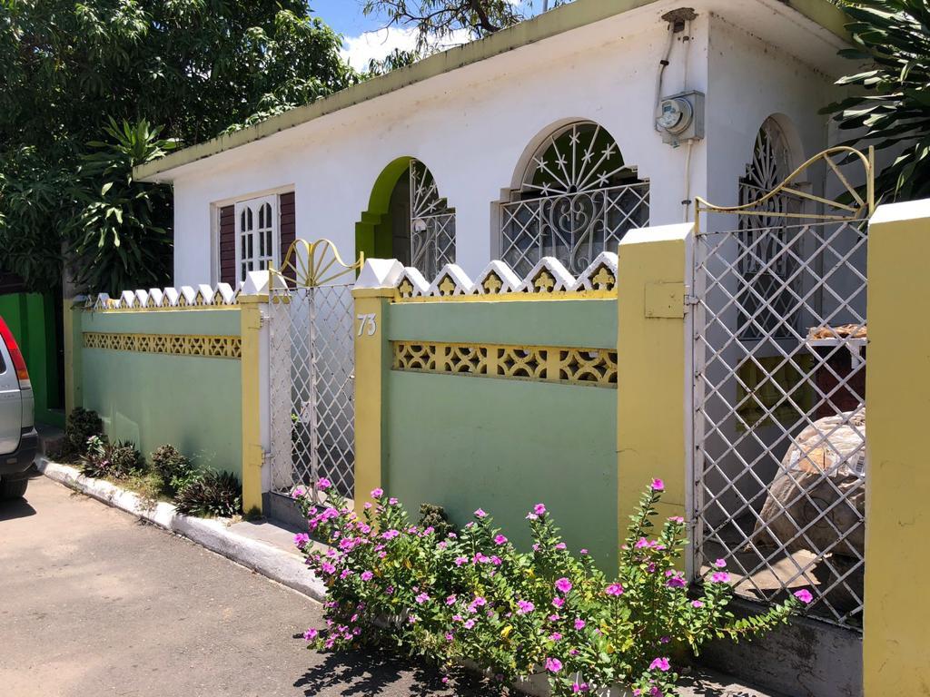 House for Sale   Kingston 11