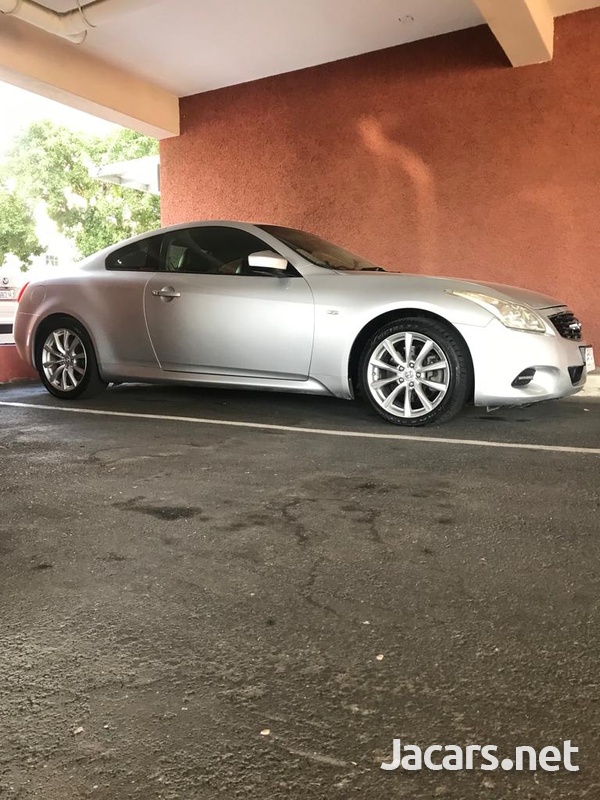 Nissan Skyline 3,7L 2011