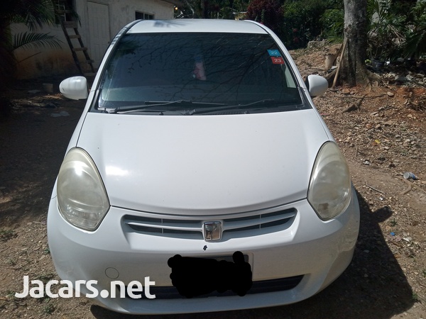 Toyota Passo 1,0L 2014