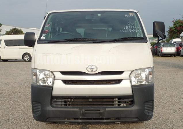 2015 Toyota Regiusace