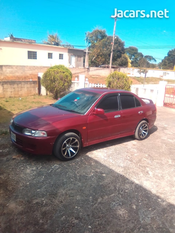 Mitsubishi Lancer 1,6L 2000