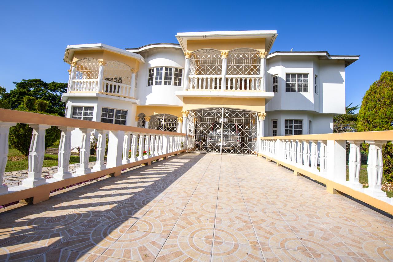 Resort Apartment/Villa for Sale   Duncans