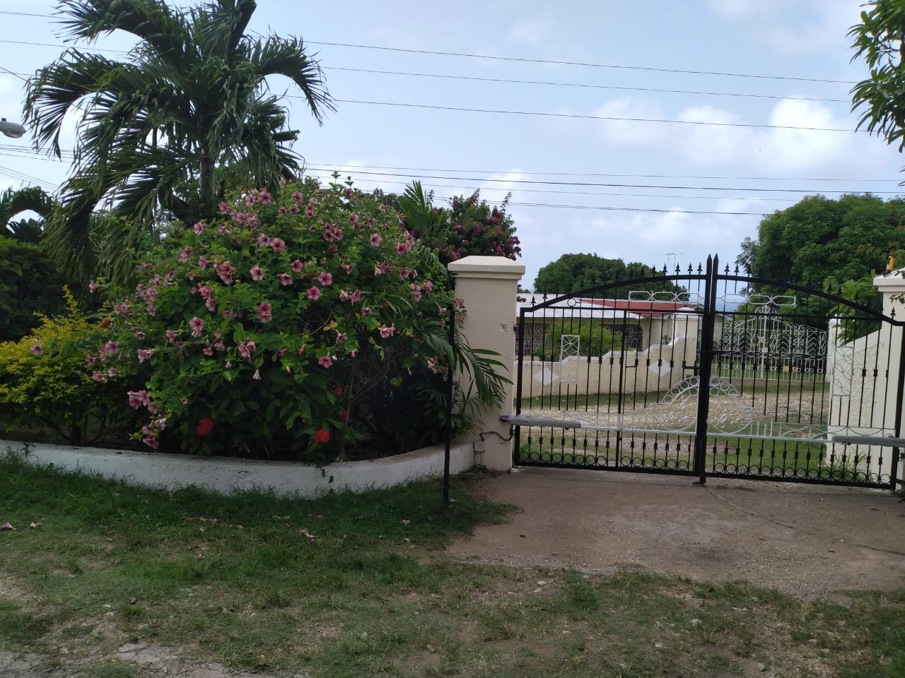 House for Sale   Runaway Bay