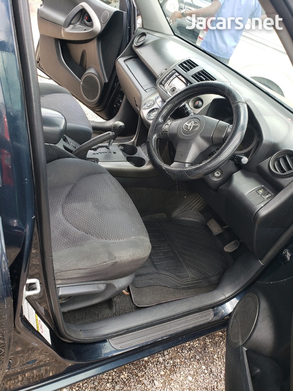 Toyota RAV4 2,0L 2012