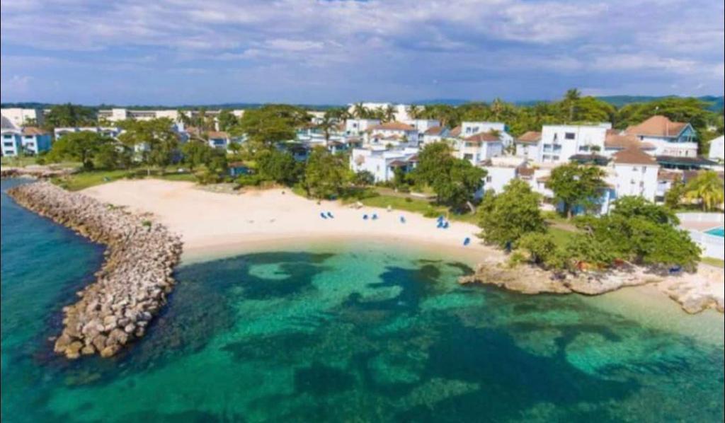Apartment for Sale   Negril