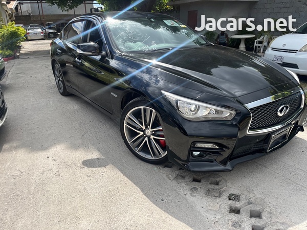 Nissan Skyline 3,5L 2014