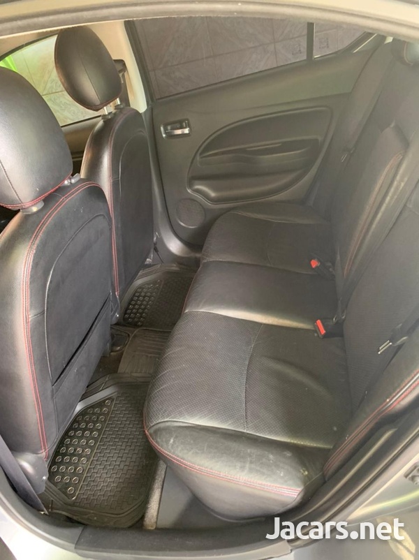 Mitsubishi Attrage 1,3L 2017