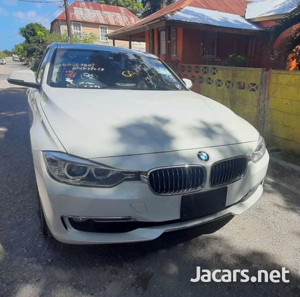 BMW 3-Series 2,0L 2013