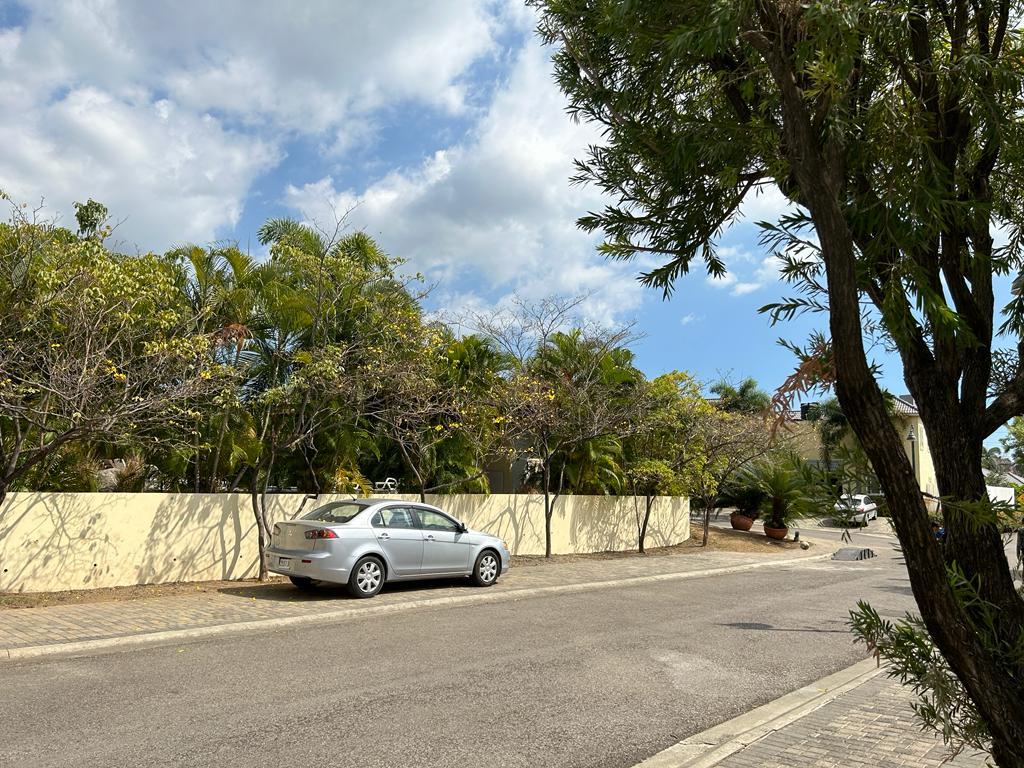 Townhouse for Rent   Kingston 6