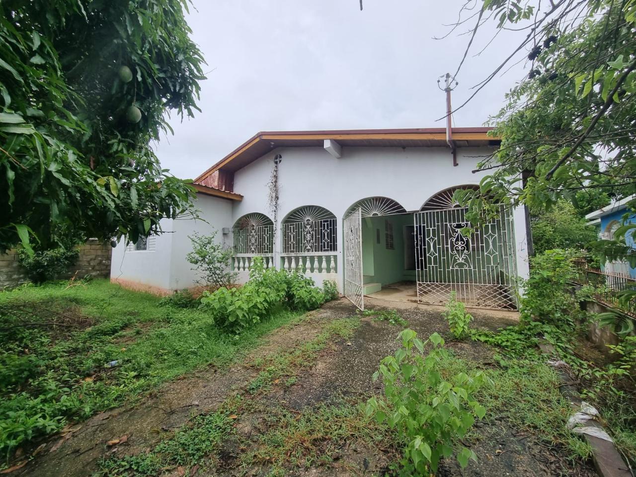 House for Sale   May Pen