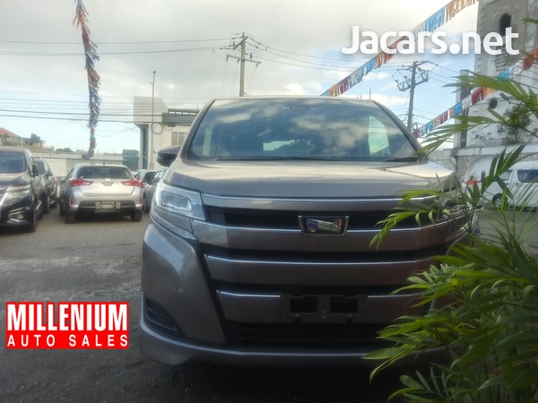 Toyota Noah 2,0L 2018