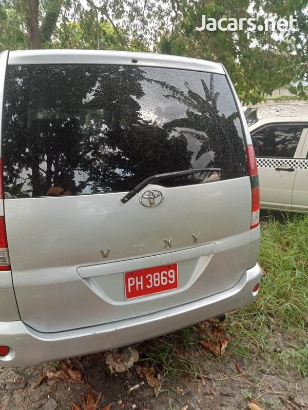 Toyota Voxy 2,0L 2005
