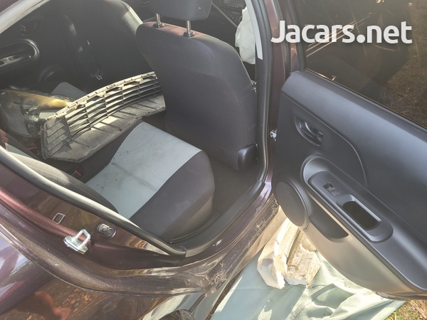 Toyota Aqua 1,3L 2015