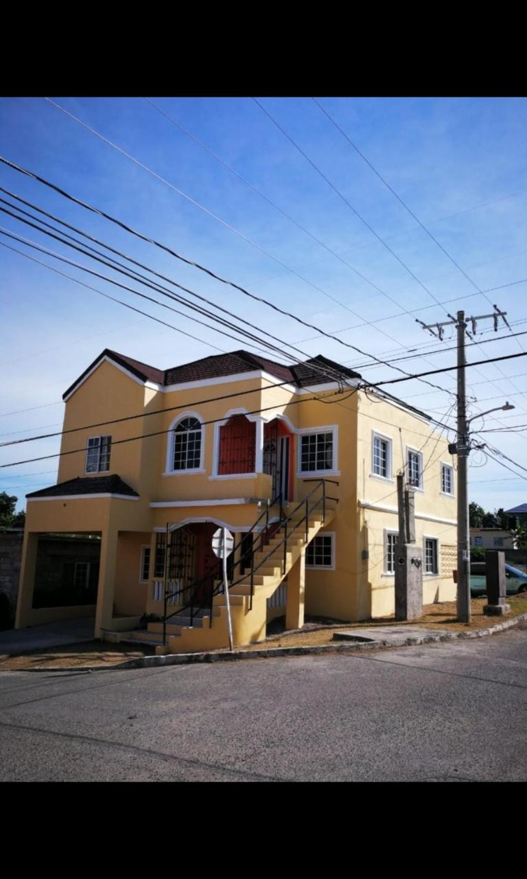 House for Sale   May Pen