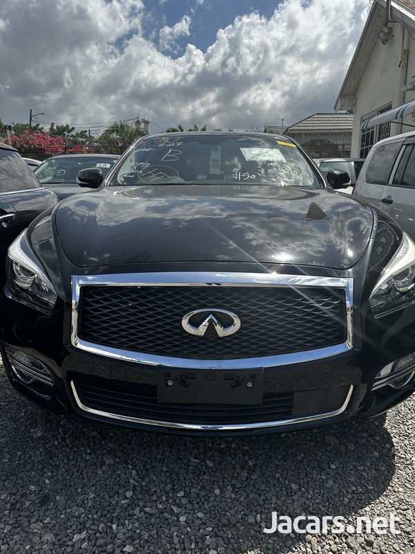 Nissan Fuga 2,5L 2016