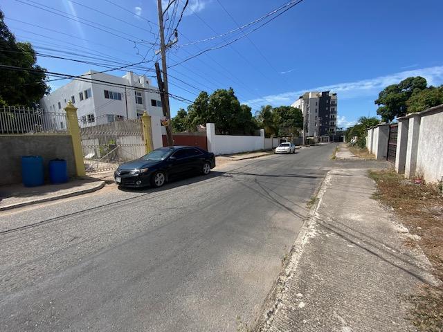 House for Sale   Kingston 10