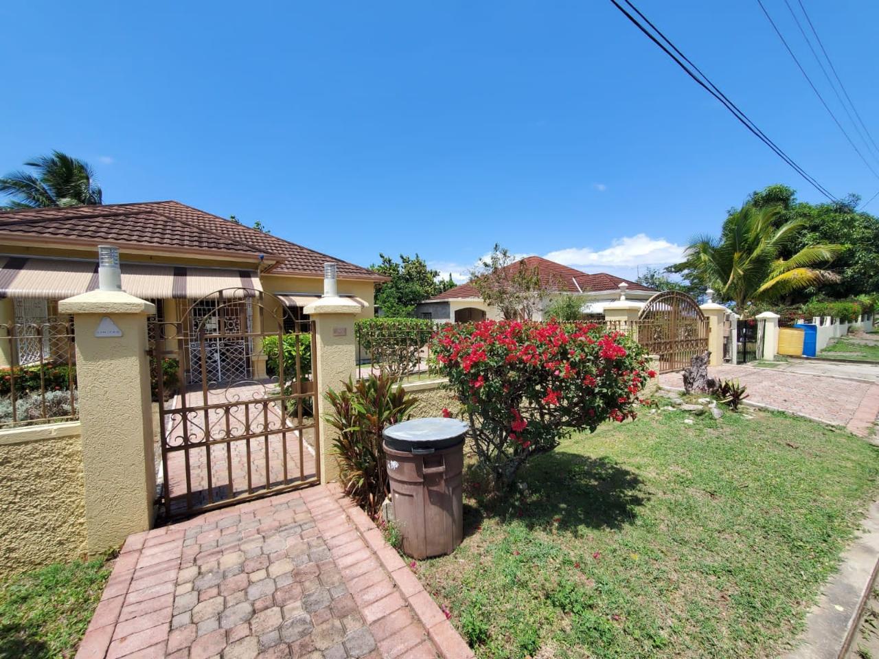 House for Rent   Ocho Rios