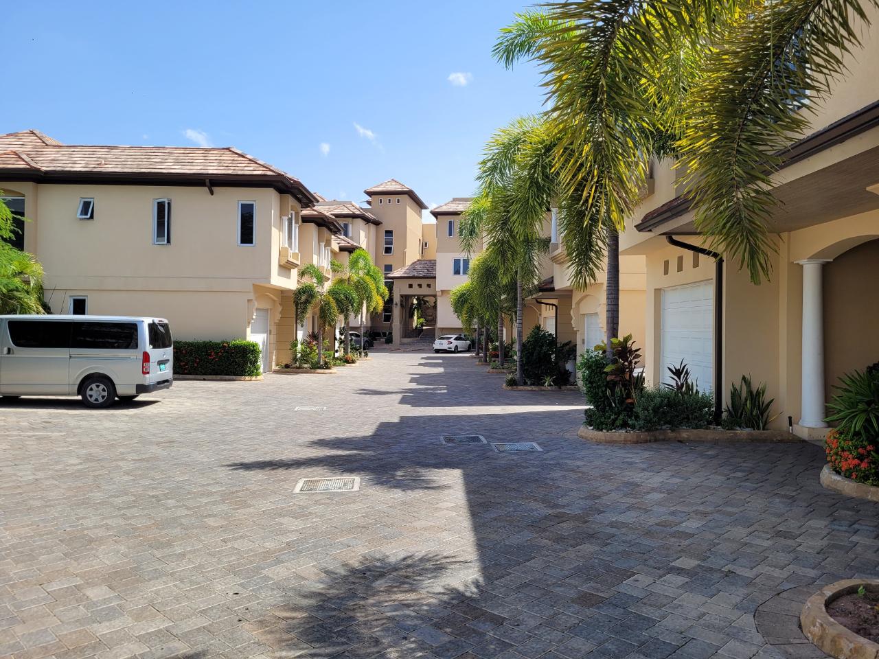 Apartment for Rent   KINGSTON