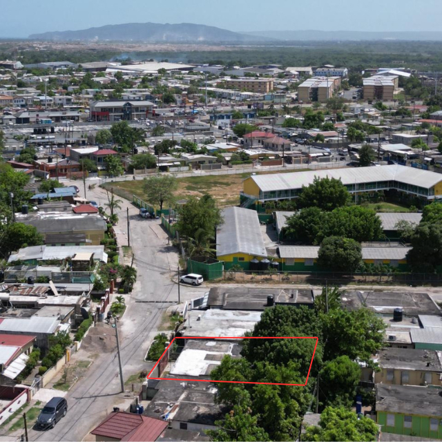 House for Sale   Kingston 20