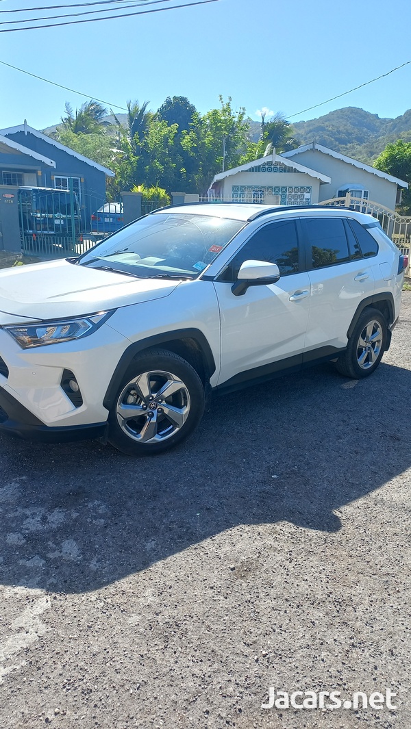 Toyota RAV4 2,5L 2020