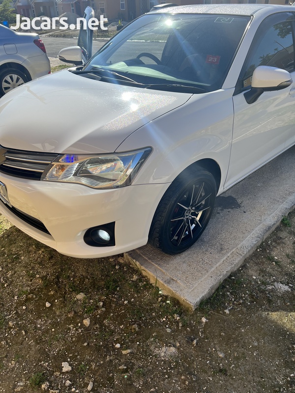 Toyota Axio 1,5L 2014