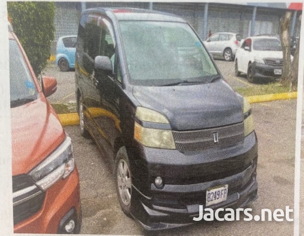 Toyota Voxy 2,0L 2004