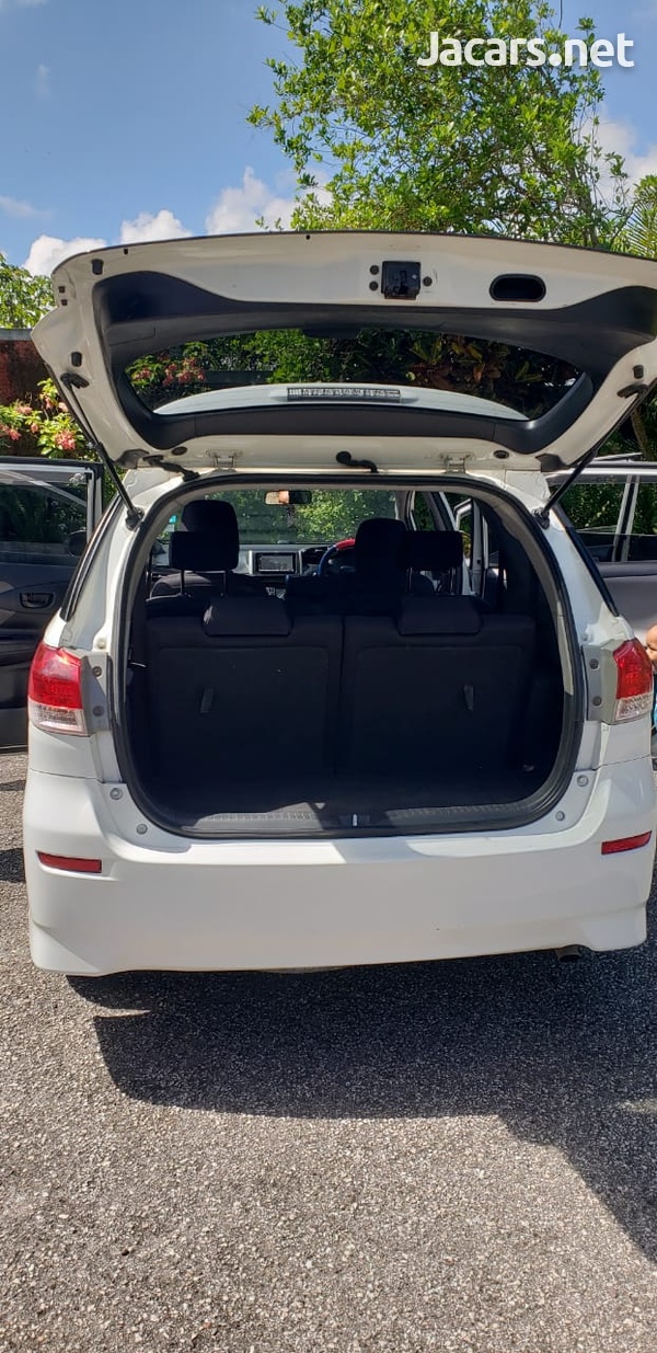 Toyota Wish 1,8L 2012