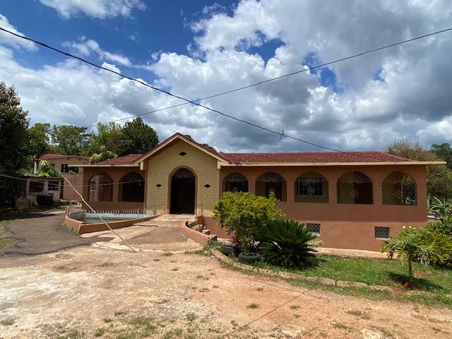 House for Sale   Hat Field