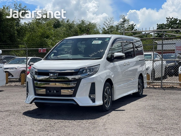 Toyota Noah 2,0L 2017