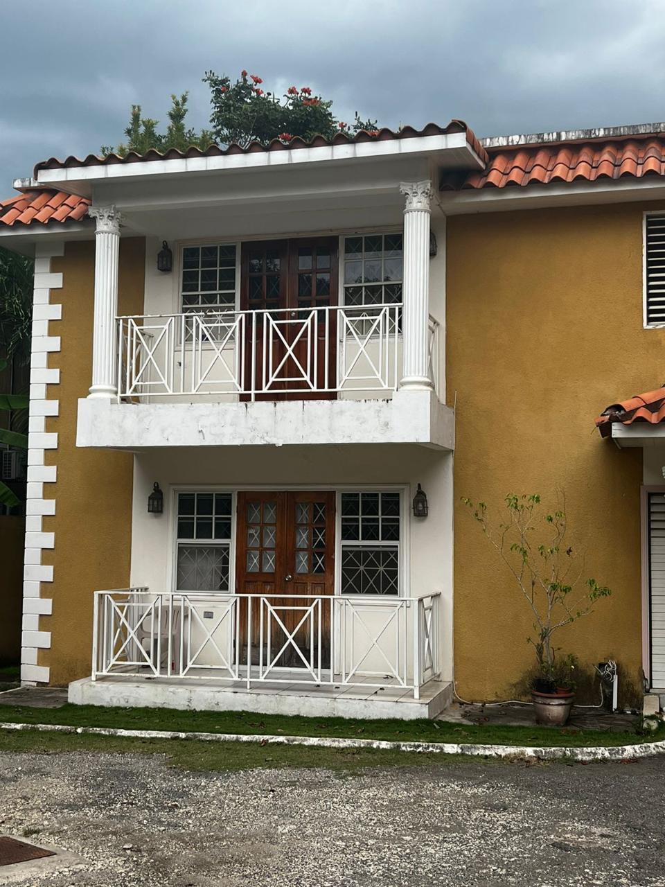 Apartment for Private   Kingston 19