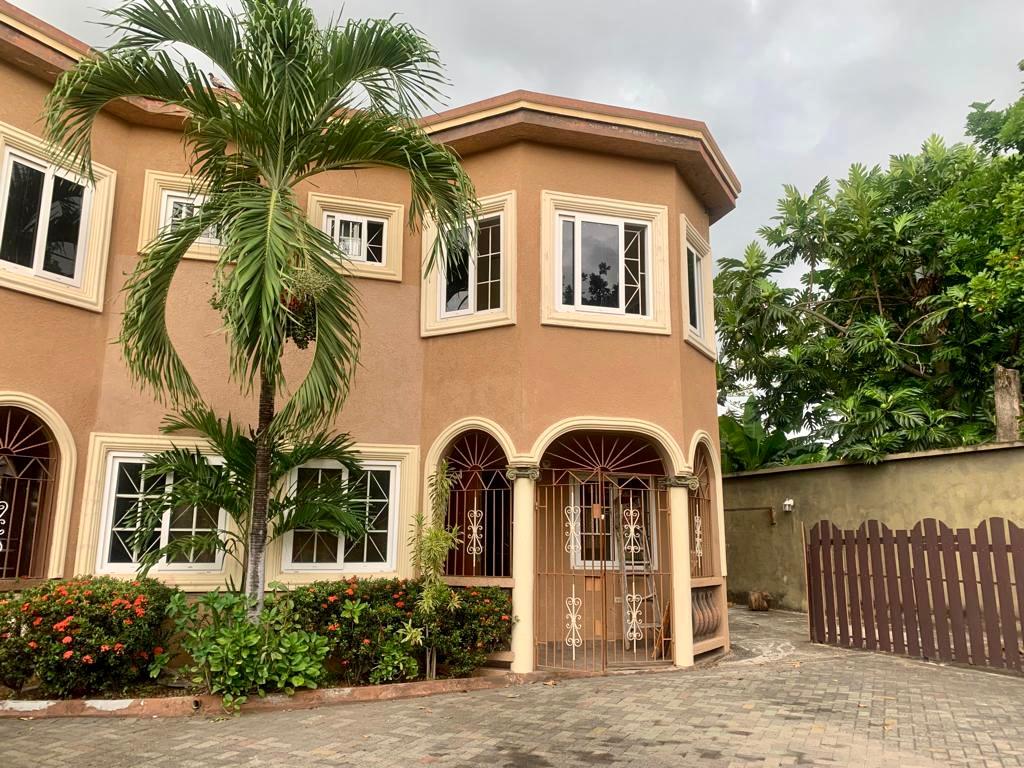 Townhouse for Rent   Kingston 19