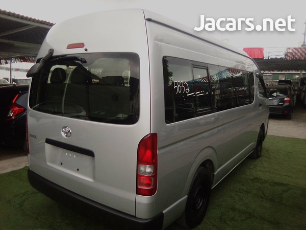 2013 Toyota Hiace Bus