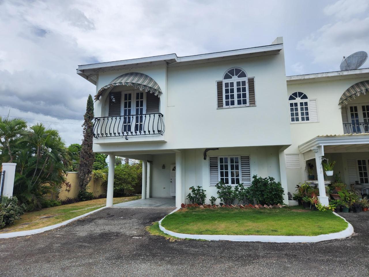 Townhouse for Sale   Kingston 6