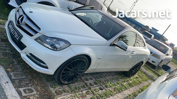 Mercedes-Benz C-Class 2,5L 2011