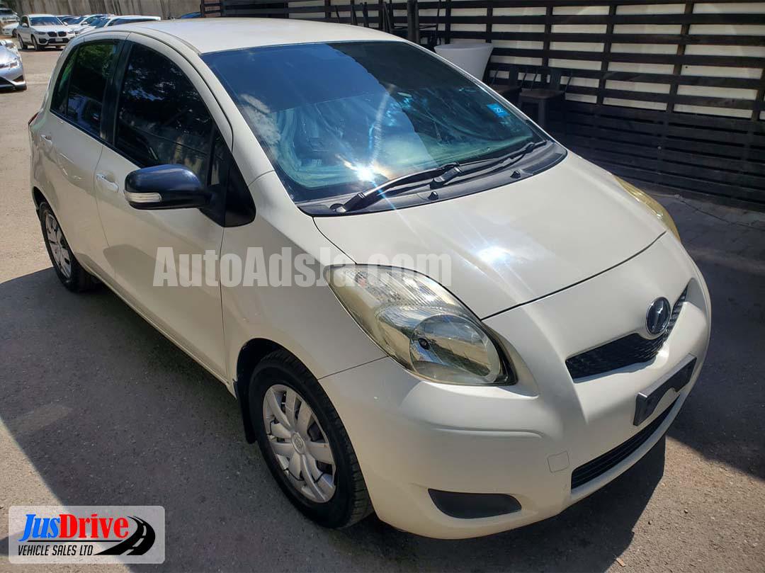 2009 Toyota VITZ