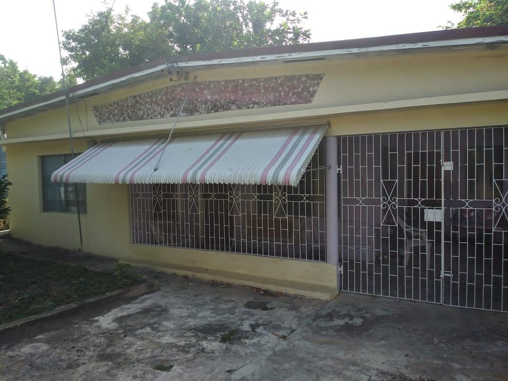House for Sale   May Pen