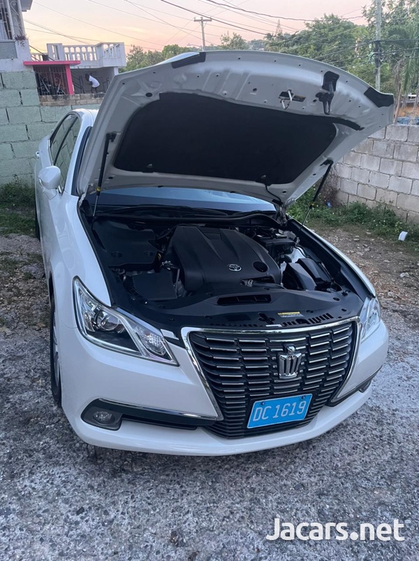Toyota Crown 2,5L 2013