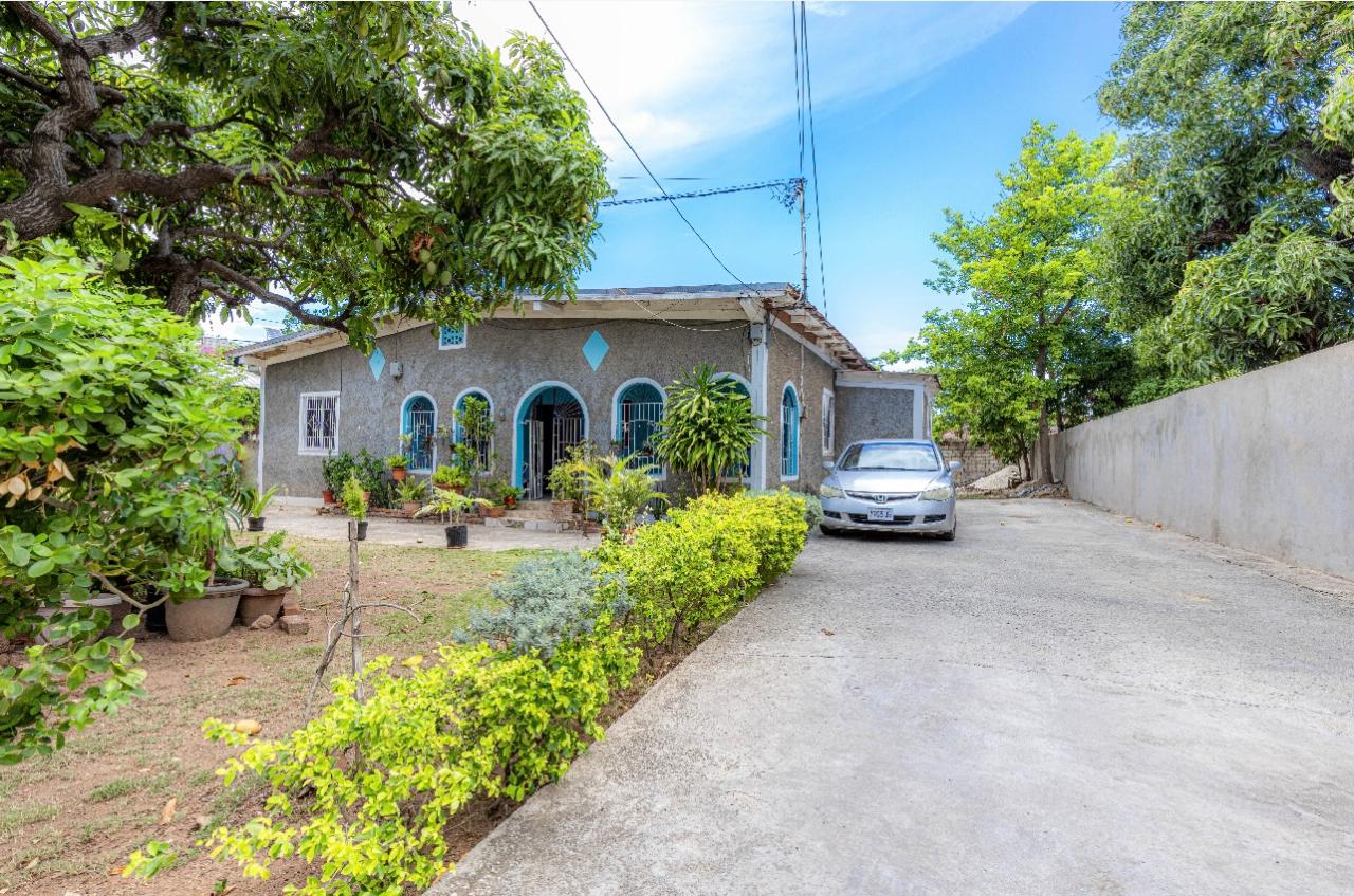 House for Sale   Kingston 3