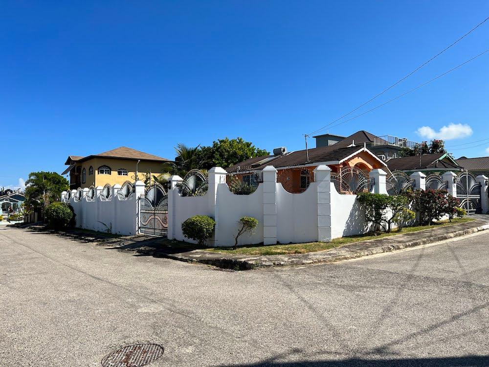 House for Sale   Montego Bay
