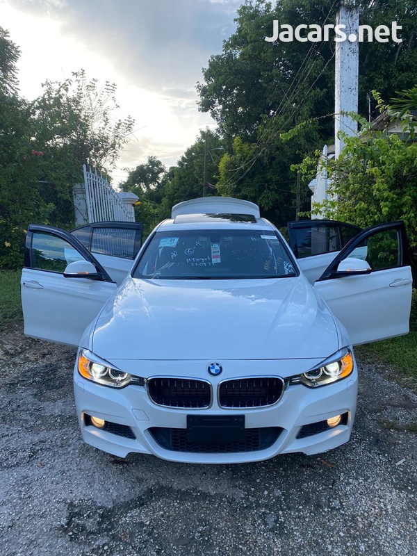 BMW 3-Series 2,0L 2013