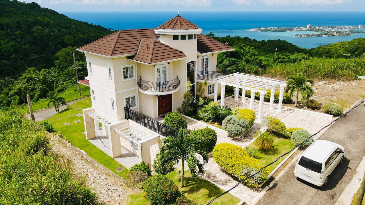 House for Sale   Montego Bay