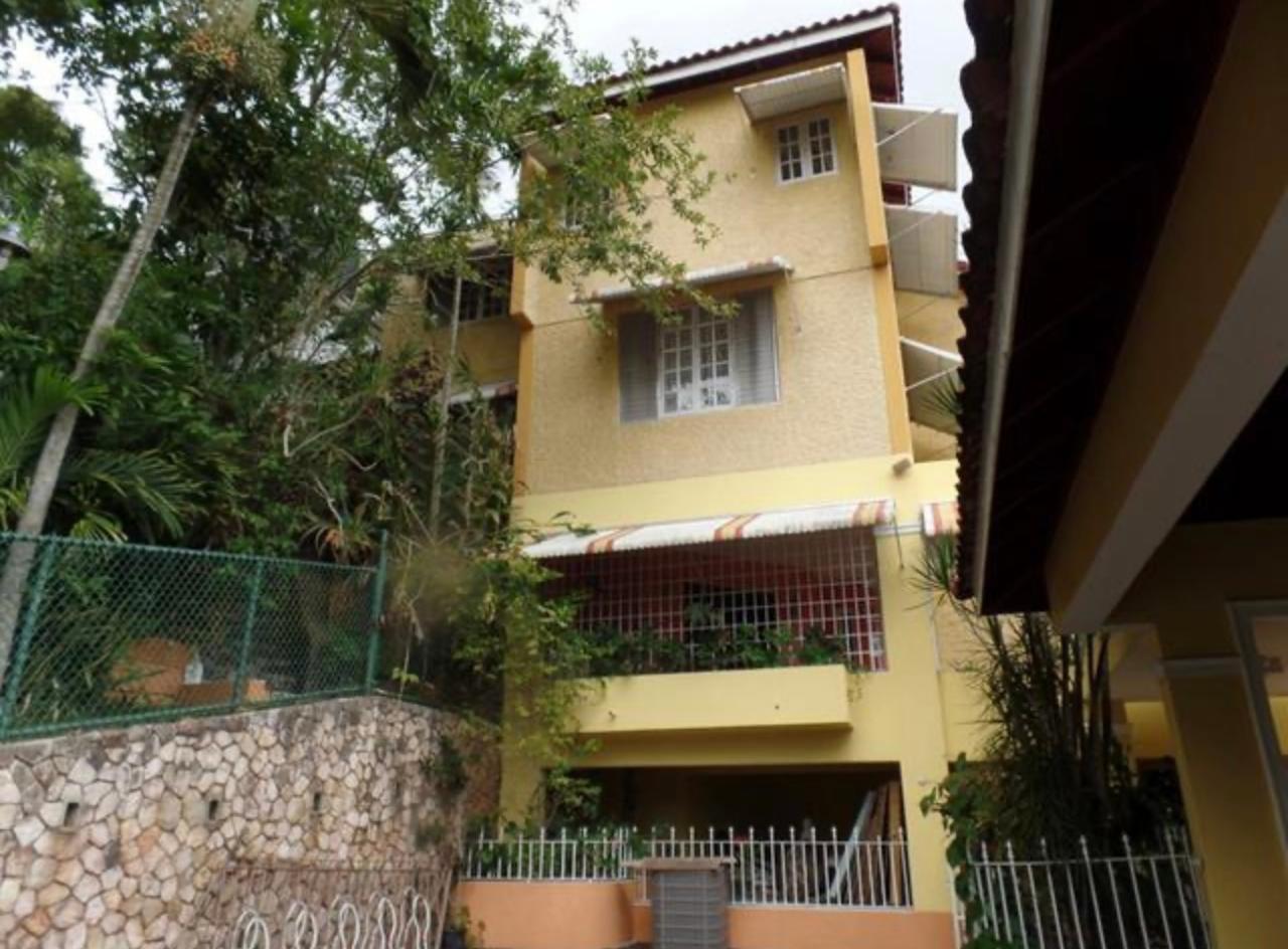 House for Sale   Kingston 9