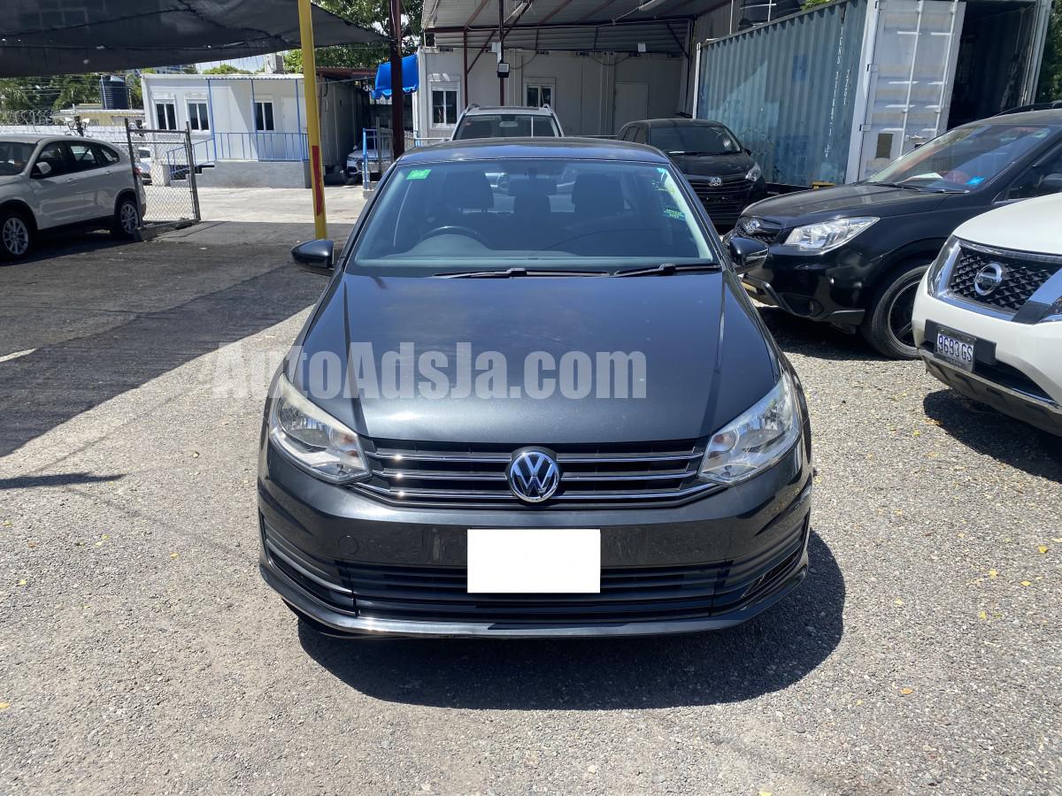 2017 Volkswagen POLO