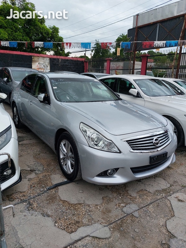 Nissan Skyline 2,5L 2014