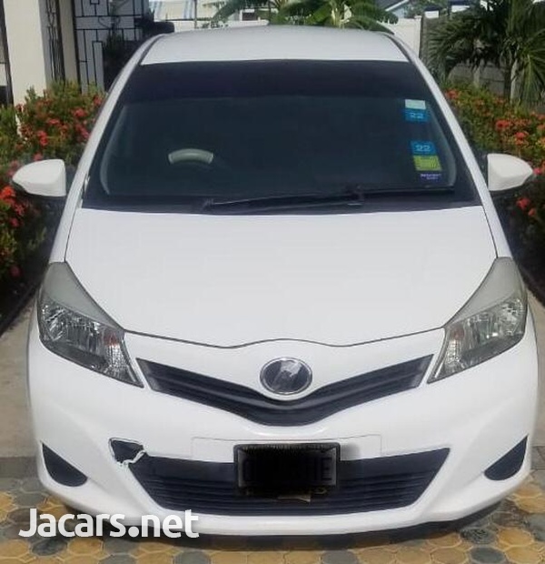 Toyota Vitz 1,0L 2011