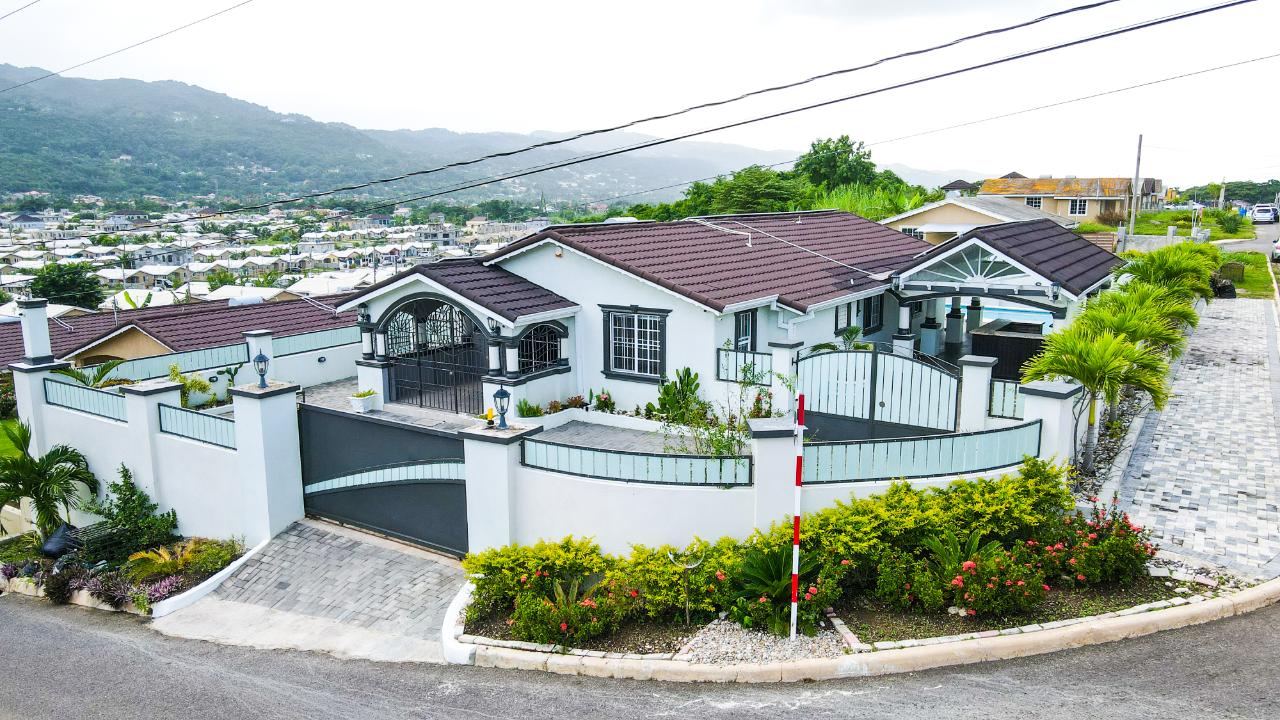 House for Sale   Montego Bay