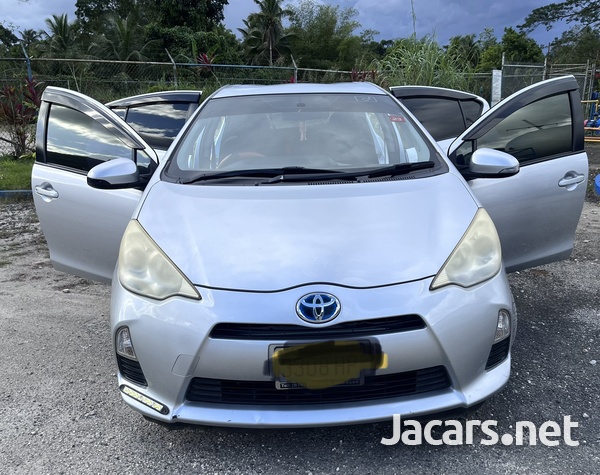 Toyota Aqua 1,5L 2012