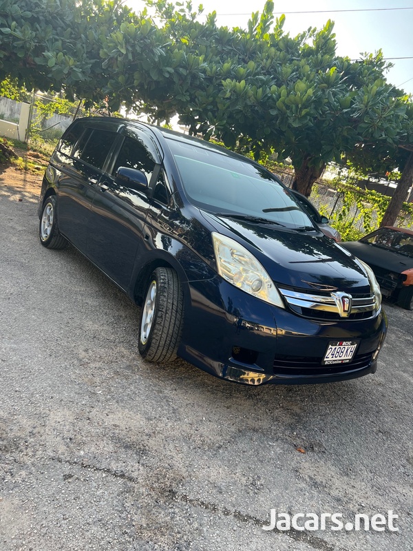 Toyota Isis 1,8L 2011